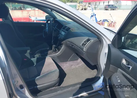 2003 Honda Accord 2.4 Lx z USA, uszkodzony, nr VIN 1HGCM56303A127184